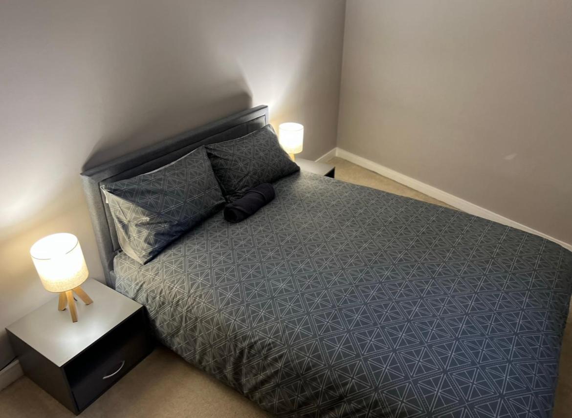 Modern Room Homestay In Apartment With Private Bathroom Кройдон Екстер'єр фото